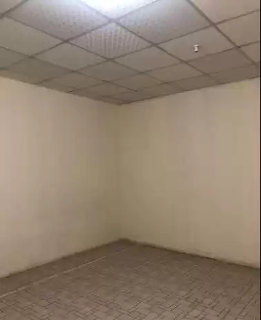 Жилой Готовая недвижимость 1 спальня Н/Ф Квартира  в аренду в Доха #15928 - 1  image 
